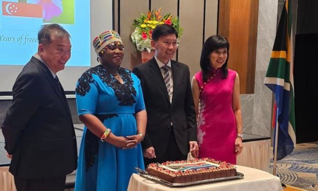 South African High Commissioner in Singapore Hosts Reception to Honor Freedom Day