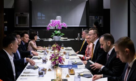Hungary’s FM Started Singapore Visit with SMF Working Dinner