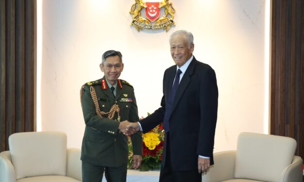 Commander of the Royal Brunei Land Forces Visits Singapore
