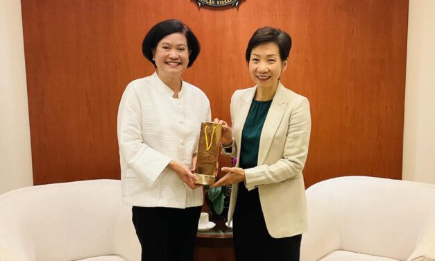 Thai Ambassador Pays Courtesy Call on Singapore’s Minister for Sustainability and the Environment