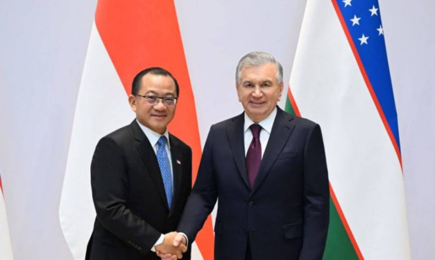 President of Uzbekistan Meets Singaporean Parliament Speaker