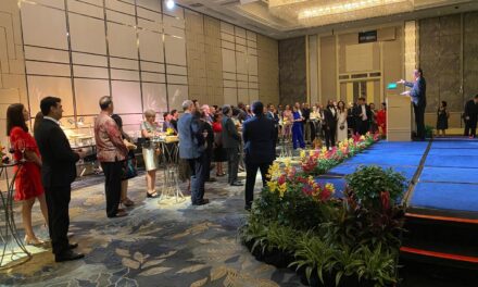 Farewell and Welcome Reception Honors Distinguished Diplomats in Singapore