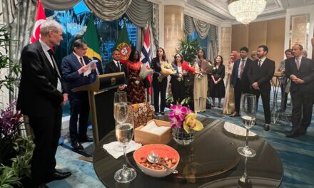 Farewell and Welcome Reception Held by the Dean of Diplomatic Corps at Shangri-La Singapore