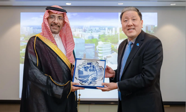 Saudi Arabia’s Minister of Industry and Mineral Resources Strengthens Ties with Singaporean Firms