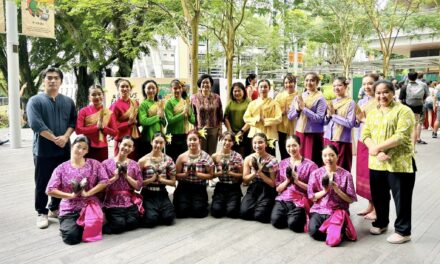 Ambassador of Thailand Highlights Cultural Significance at 2024 Loy Krathong Festival in Singapore