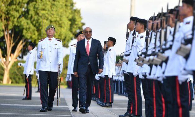 President Tharman Shanmugaratnam Reviews Officer Cadet Commissioning Parade