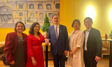 Farewell and Welcome Reception Honors Distinguished Diplomats in Singapore