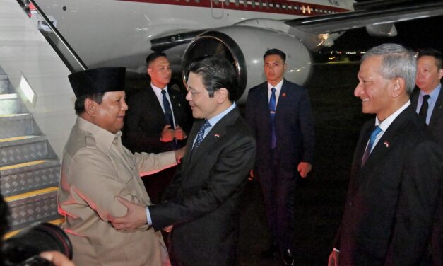 President Prabowo Subianto Makes First State Visit to Singapore as Indonesian Head of State