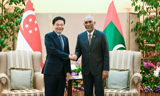 President Muizzu Meets Singapore Prime Minister Lawrence Wong