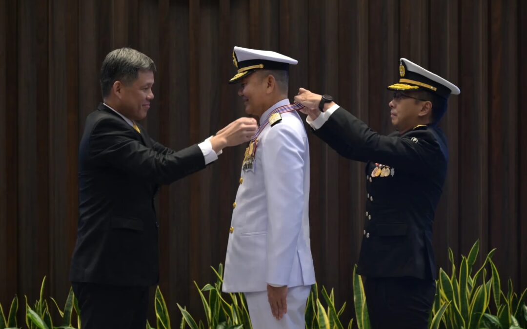 Thai Naval Chief Honoured with Singapore’s Meritorious Service Medal