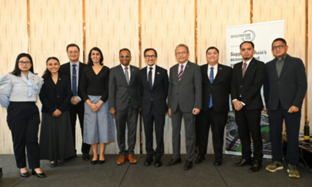 Philippines Showcases Flagship Railway Projects to Global Investors in Singapore