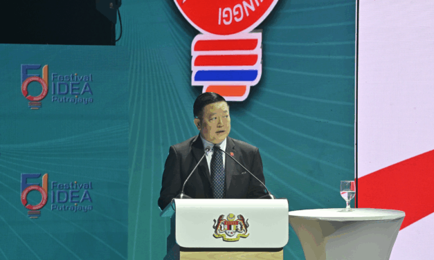 ASEAN Secretary-General Highlights Higher Education as “Beacon of Unity” at Festival of Ideas 2025 in Putrajaya