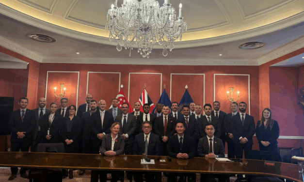 Singapore High Commission Hosts Dialogue with UK Defence Course Officers