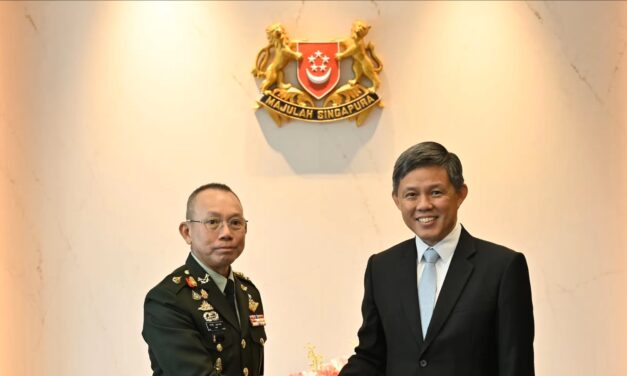 Chief of Defence Forces of the Royal Thai Armed Forces Makes Introductory Visit to Singapore
