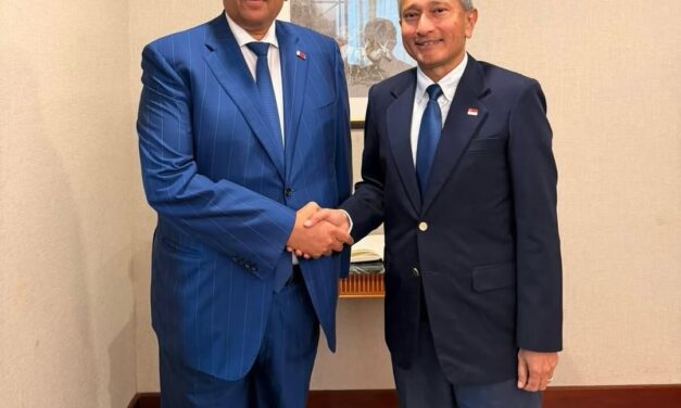 Qatari Ambassador Meets Singaporean Foreign Minister to Mark Official Assignment