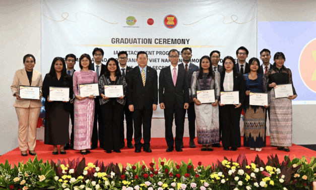 ASEAN Secretary-General Kao Kim Hourn Officiates Graduation of IAI Attachment Officers at ASEAN Secretariat