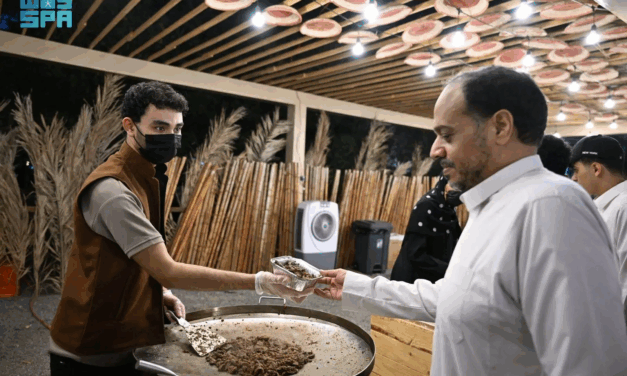 Ramadan Street Stalls Animate Neighbourhoods in Makkah During the Holy Month