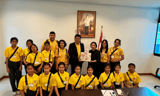 Royal Thai Embassy in Singapore Hosts Educational Visit for Anuban Phitsanulok School Delegation