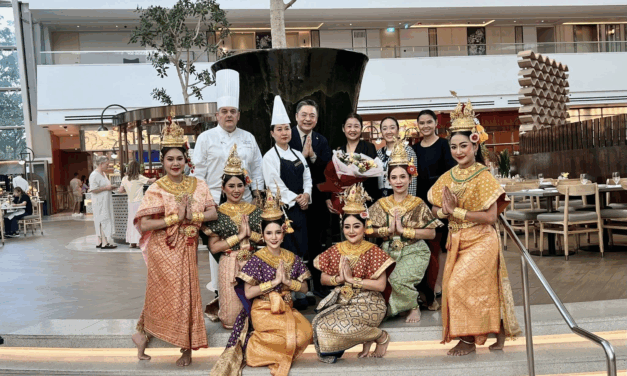 Royal Thai Embassy Attends Thai Food Festival at Marina Bay Sands
