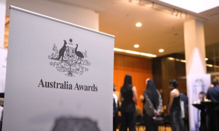 Singapore Students Receive Australian Awards for 2026