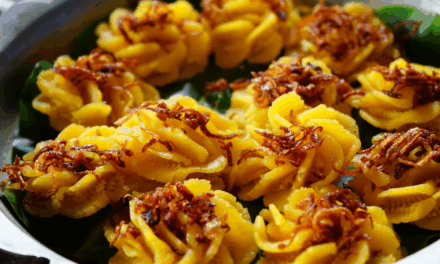 Eat Like A Local in Terengganu: Must-Try Delicacies and Where to Find Them