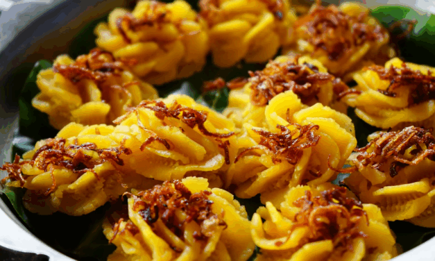 Eat Like A Local in Terengganu: Must-Try Delicacies and Where to Find Them