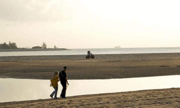 Pantai Klebang: Melaka’s Coastal Escape for Sunsets, Street Food and Seaside Adventures