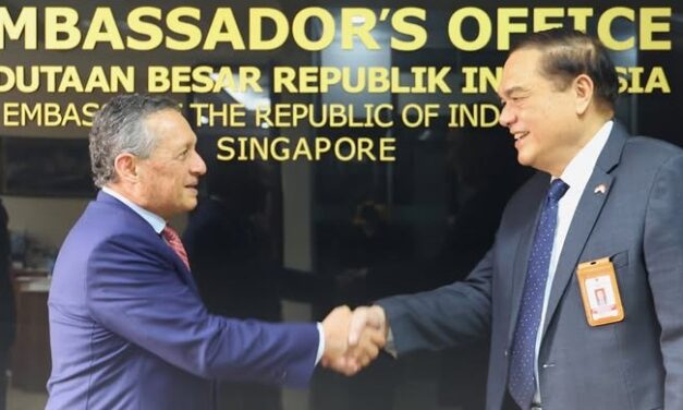 Indonesia and Peru Ambassadors to Singapore Discuss Bilateral Relations