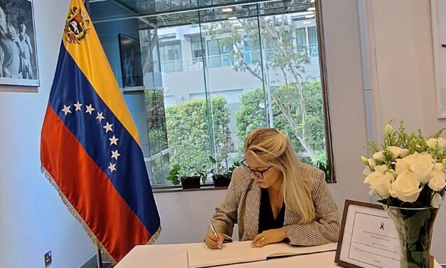 Venezuela Opens Condolence Book